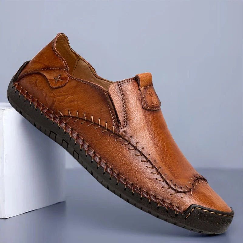 Men's business leather shoes with breathable foot cover, hand-sewn retro casual shoes