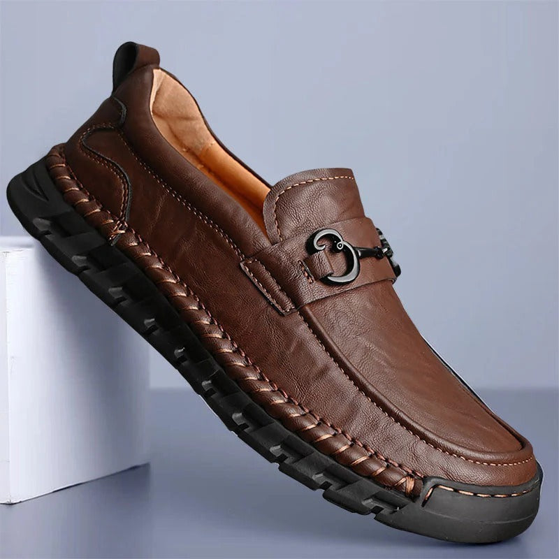 Business casual soft-soled leather loafers